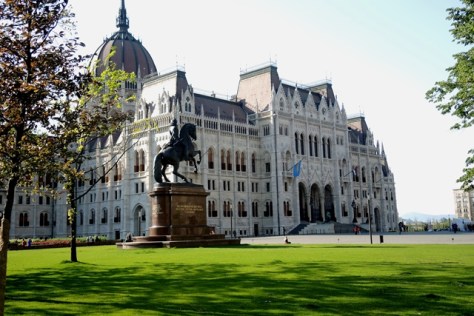 Parliament on a sunny day, city side