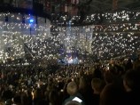 Justin Timberlake transparent video screens created atmosphere everywhere